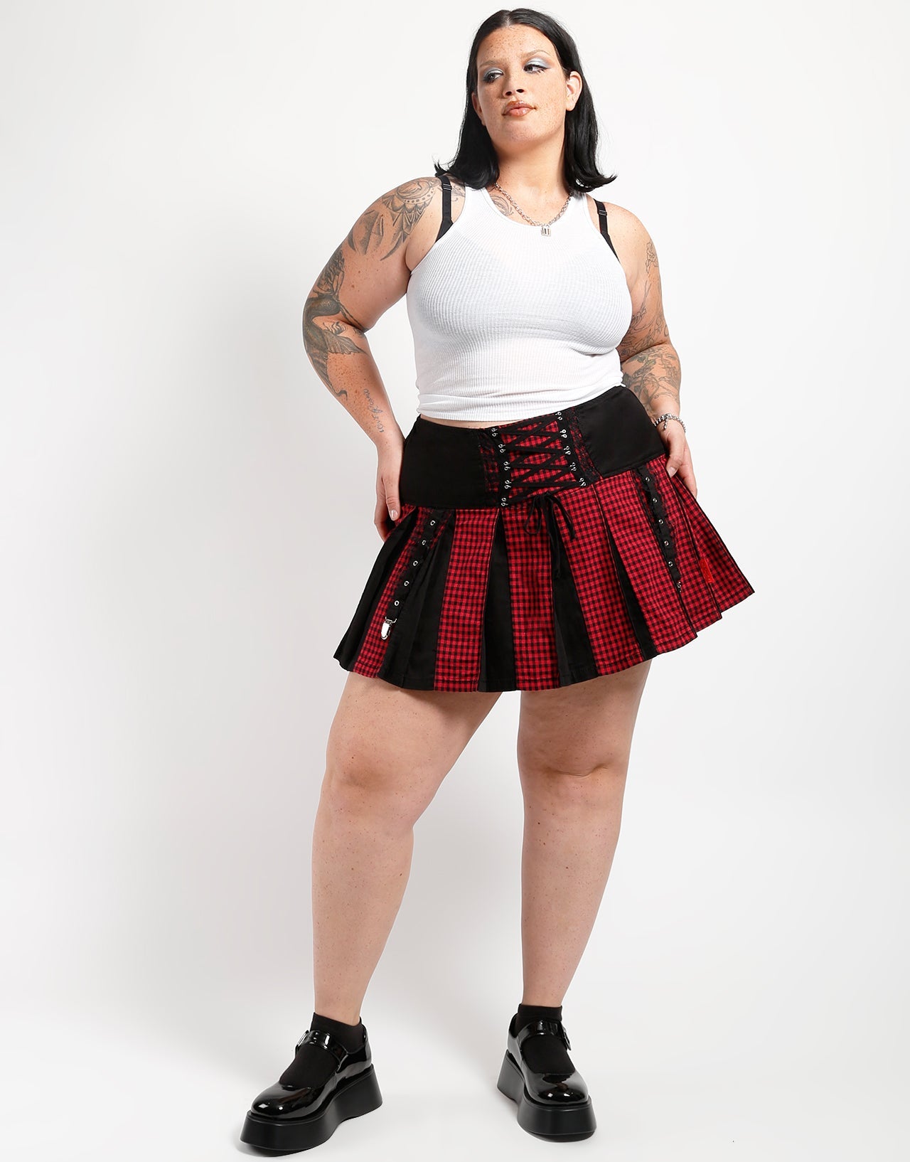 CURVE BO PEEP PLEATED GARTER SKIRT RED