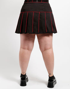 CURVE BAND PLEATED SKIRT RED