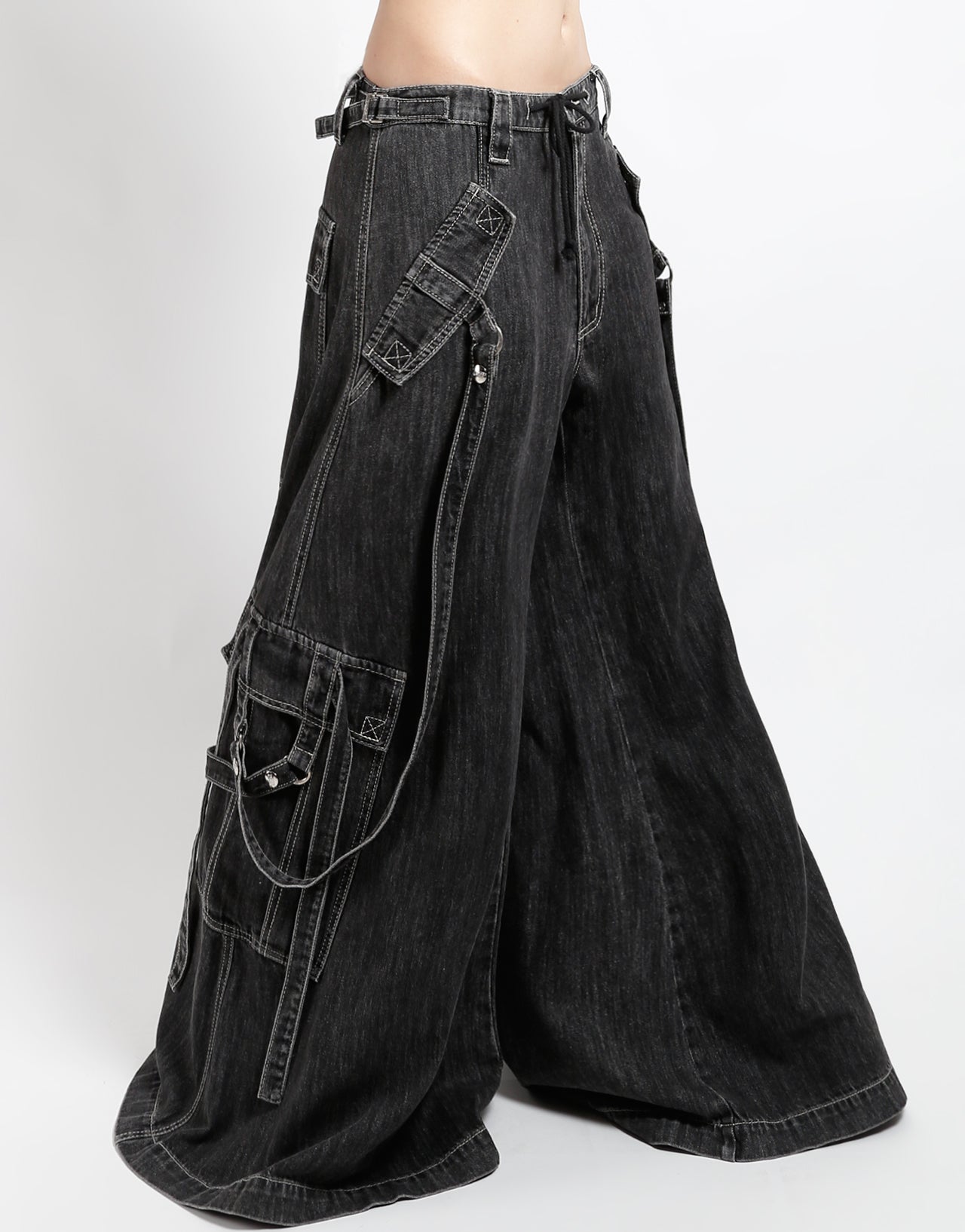 BOOSTER STRAP PANT BLACK DENIM