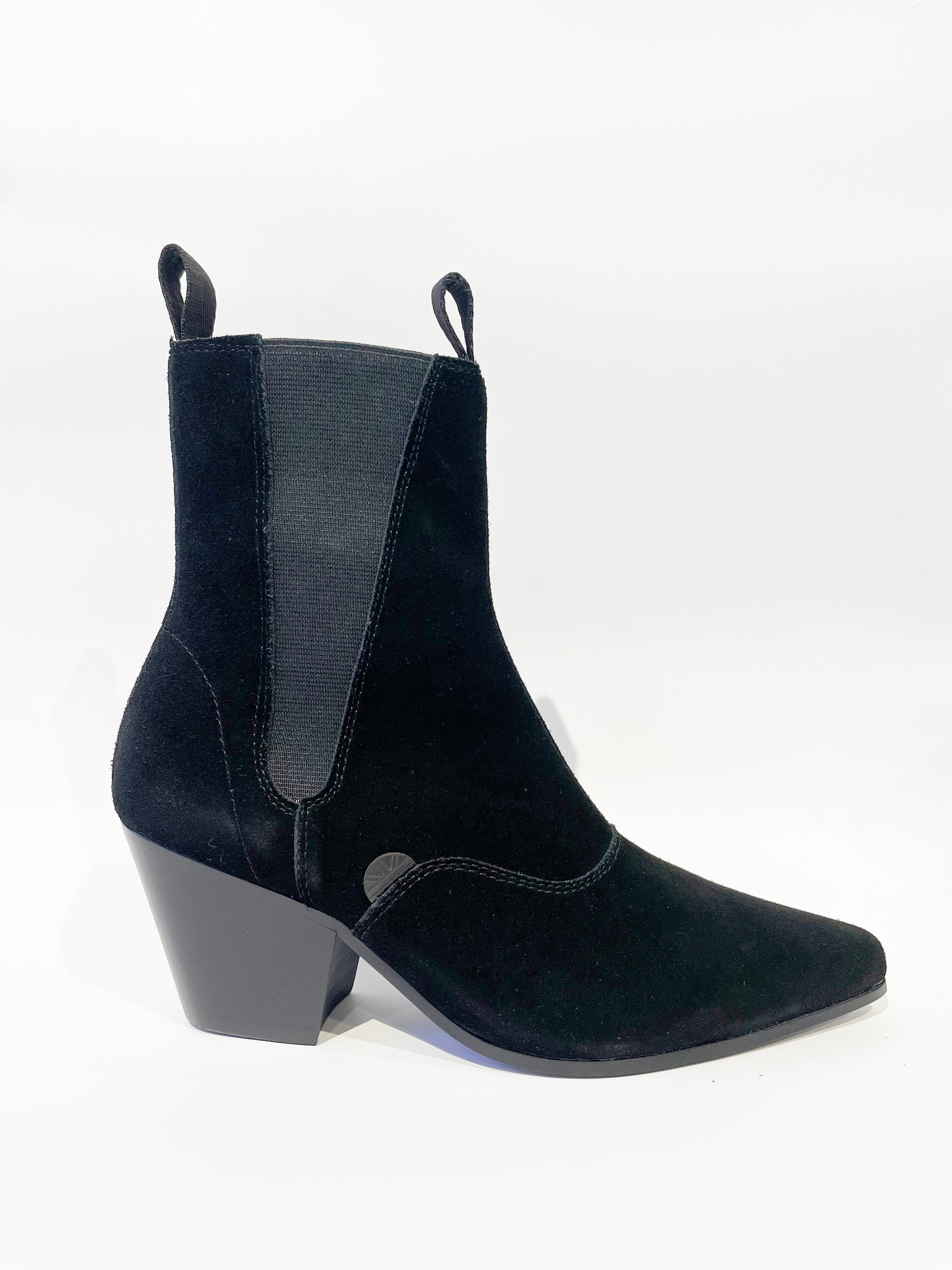 FRED BEATLE BOOT BLACK SUEDE